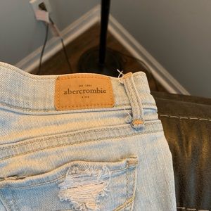 Light wash kids Abercrombie jeans